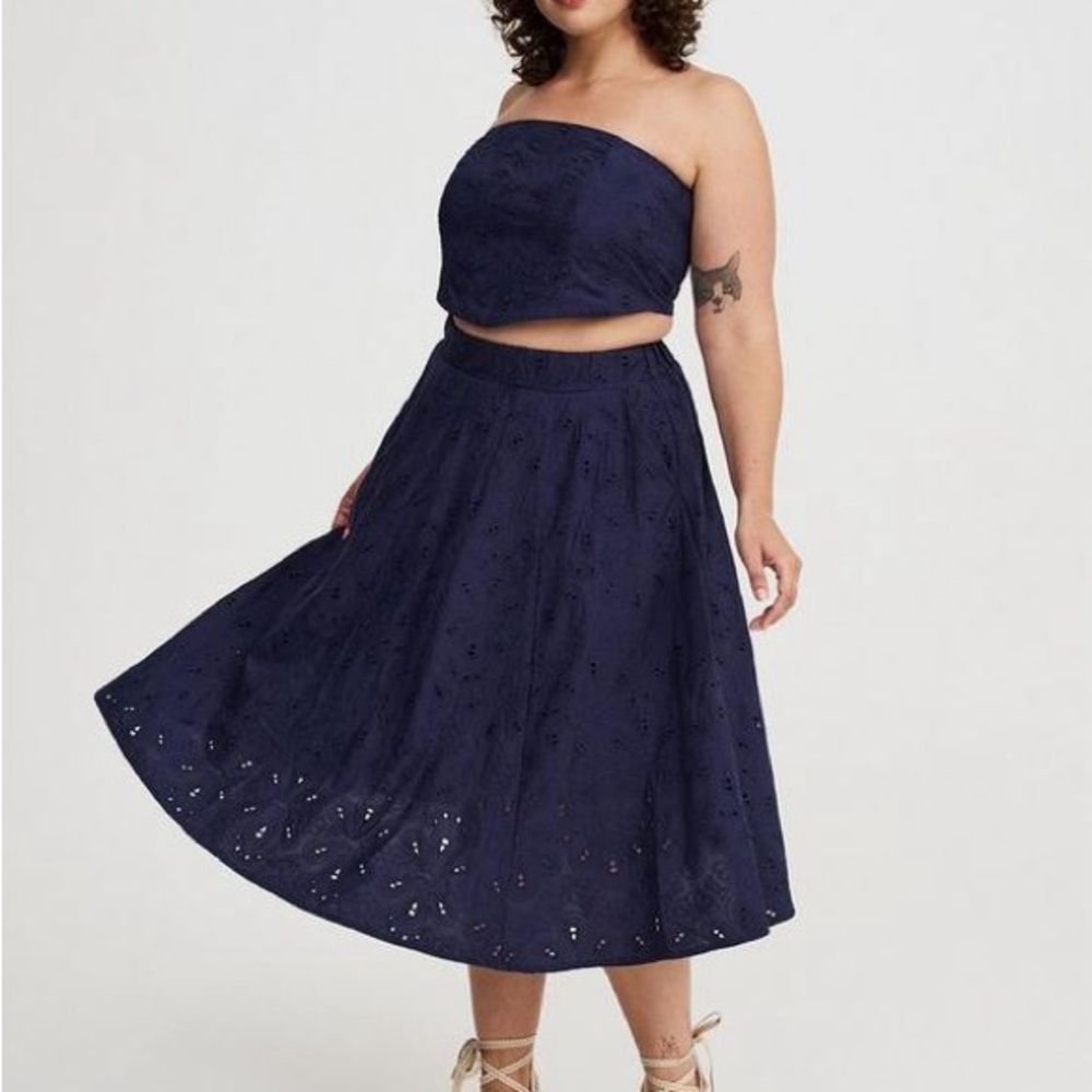 Torrid Embroidered Corset Top And Skirt Set